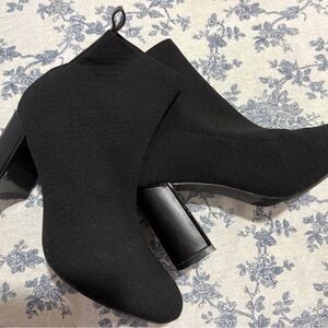 Elegant Black Ankle Boots
